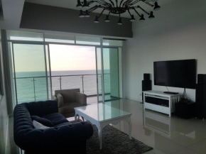 Bay Resort Condominium, 7, Beach-front Sea view, 6-8 PAX